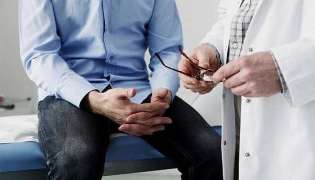 Doctors advise patients with prostatitis