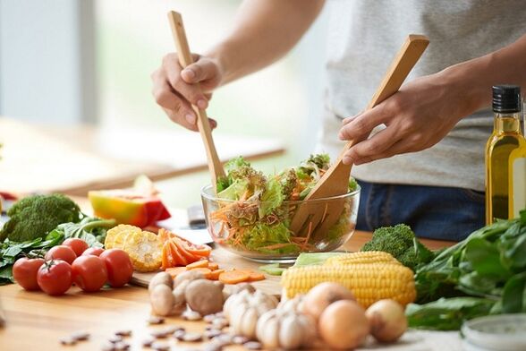 Prepare vegetable salad for prostatitis